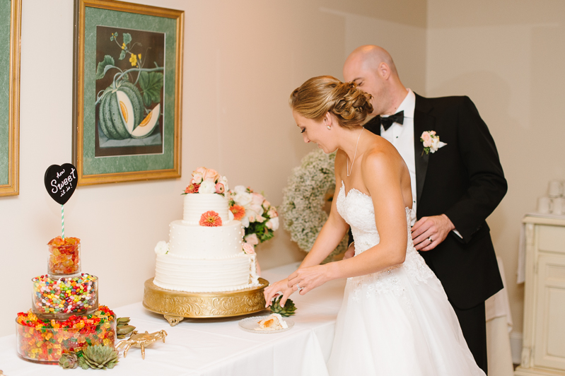 The Oaks Waterfront Inn Wedding - Nautical & Southern Eastern Shore Wedding by Annapolis Photographer: Natalie Franke