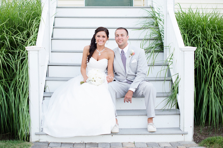 The Oaks Waterfront Inn Wedding Photographer