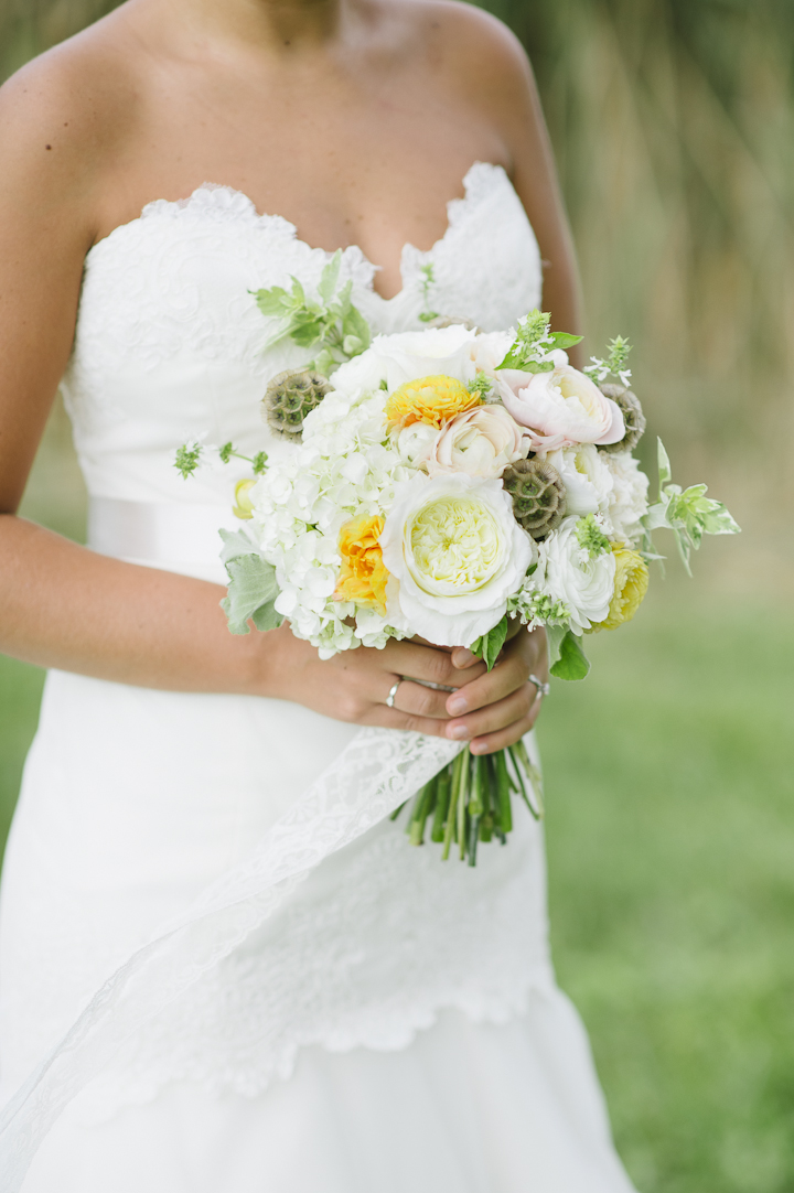 Southern Wedding Bouquet | Petals & Print - Natalie Franke Photography