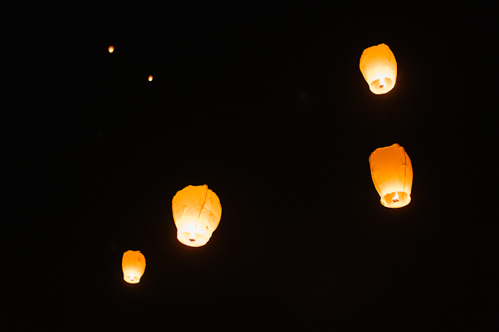 Chinese Wish Lanterns for Weddings in Maryland
