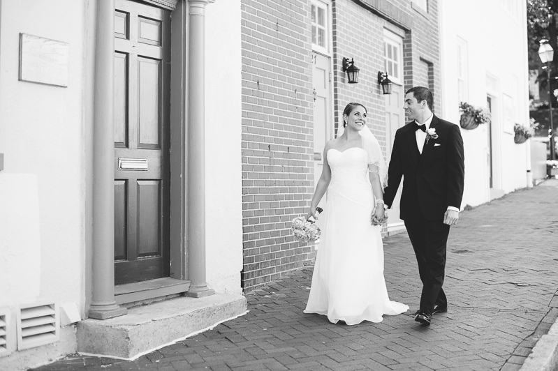 Downtown Annapolis Wedding Photographer - Annapolis Marriott Waterfront Hotel 