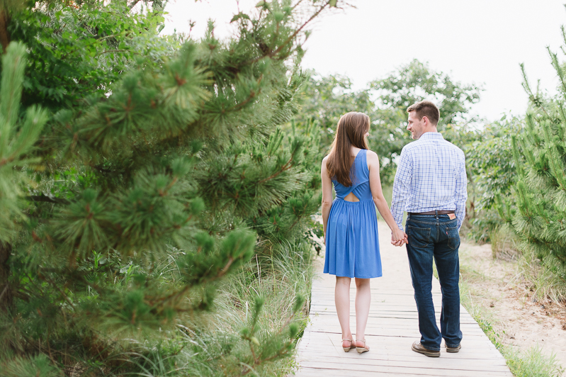Eastern Shore Engagement Pictures - Terrapin Beach Park by Natalie Franke Photography
