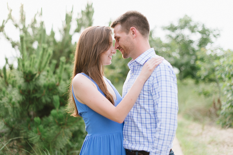 Eastern Shore Engagement Pictures - Terrapin Beach Park by Natalie Franke Photography