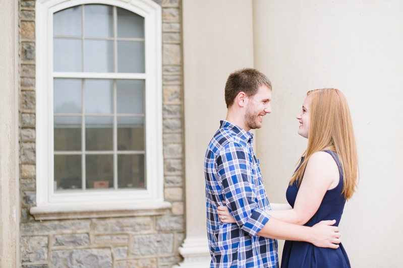 Penn_State_University_Engagement_Pictures_Happy_Valley_Photo-1-2