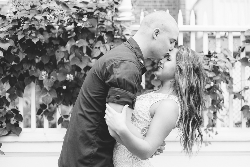 Downtown Annapolis Engagement Pictures - Natalie Franke Photography