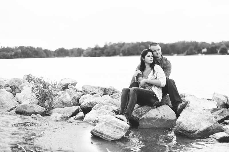 Downtown Annapolis Engagement Pictures in Autumn with a Chocolate Lab - Natalie Franke Photography