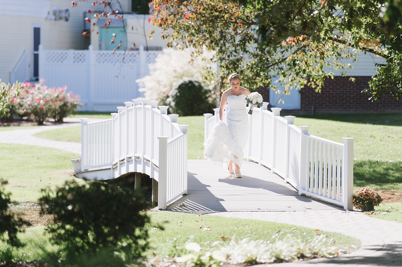 Autumn Wedding in St. Michaels at the Oaks Waterfront Inn