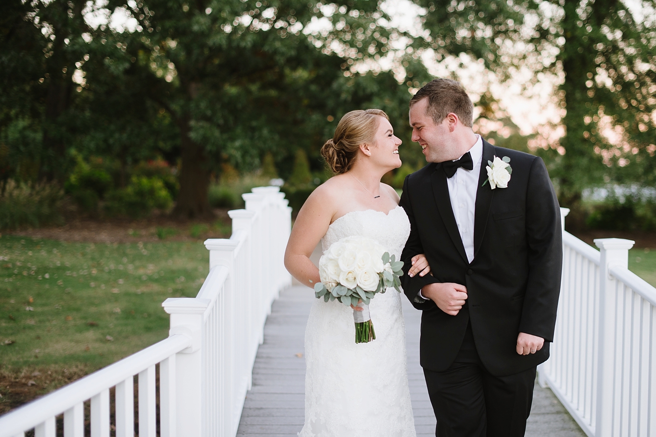 Autumn Wedding in St. Michaels at the Oaks Waterfront Inn